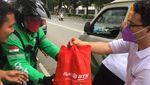 Berbagi Sembako untuk Masyarakat Kecil