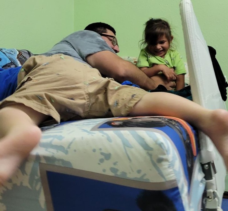 fotoinet potret jebakan mata