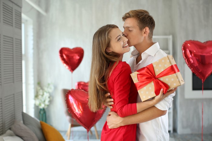 ilustrasi pasangan romantis ilustrasi pasangan romantis