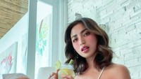 Jessica Iskandar juga menjadi salah satu seleb yang kerap tampil seksi di Instagram miliknya. Foto: Instagram Jessica Iskandar