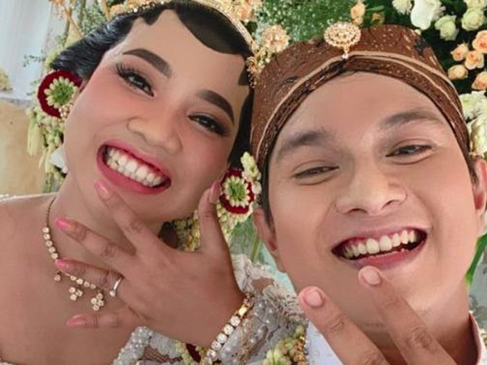Mumuk Gomez resmi menikah
