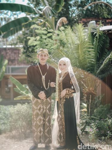 Viral acara pernikahan tanpa dekorasi.