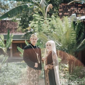 Viral acara pernikahan tanpa dekorasi.