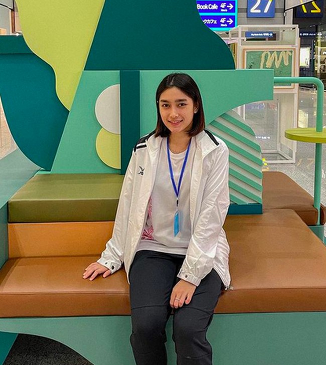 Mendadak, unggahan terakhirnya di Instagram penuh dengan komentar dari netizen Indonesia. Manis kak, tetap semangat from Indonesia, demikian bunyi salah satu komentar. Ada juga yang menulis, Gapapa kamu kalah tapi yang penting kamu menang di hatiku. (Foto: Instagram/@_thethtarthuzar_)