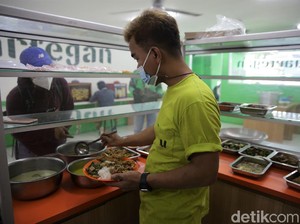 Makan di Warteg Maksimal 20 Menit, COVID-19 Menular Cuma Butuh 1 Menit
