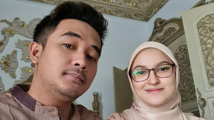 Claudya Harida dan Aswin Yanuar