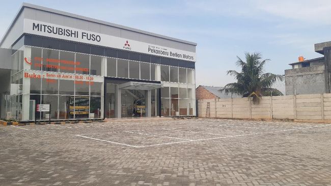Mitsubishi Fuso Buka Dealer Baru di Pekanbaru