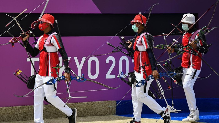 Langkah tim panahan beregu putra Indonesia di Olimpiade Tokyo 2020 terhenti di babak 16 besar. Tim panahan beregu putra Indonesia dikalahkan tim Inggris.
