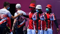 Indonesia memulai set kedua dengan mengumpulkan 26 poin, sementara Inggris unggul dengan 28 poin. Indonesia pada akhirnya mengumpulkan total 52 poin di set kedua, tertinggal tipis satu poin dari Inggris Raya yang meraih 53 poin. Di set ketiga, Indonesia kembali memulai dalam posisi tertinggal setelah mengumpulkan 27 poin berbanding 28 poin milik Inggris Raya. Indonesia menambah 24 poin untuk mengumpulkan total 51 poin. Sementara Inggris unggul dengan total 55 poin. Dengan demikian, langkah tim panahan beregu putra Indonesia terhenti di babak 16 besar Olimpiade Tokyo 2020. Sementara Inggris Raya lolos ke perempatfinal untuk menghadapi Belanda.