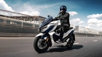 Mesin 4 katup GPX Drone 2022 disebut lebih baik dari segi tenaga, torsi atau akselerasi lebih baik. Dibanding versi mesin 2 katup, mesin 4 katup memiliki putaran start-up 28% lebih baik, selain itu disebut bisa menghemat konsumsi bahan bakar hingga 16%. Foto: GPX Thailand