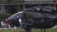 Dikutip dari situs Airbus, helikopter tersebut merupakan hasil kerjasama antara perusahaan penerbangan Airbus dan Mercedes-Benz. Mesin dibangun Airbus, sedangkan interior dibuat oleh Mercedes-Benz. (AFP/MAURO PIMENTEL)