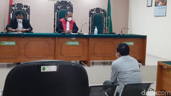 kades dan anggota dprd banyuwangi disidang tipiring