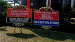 Karangan Bunga untuk Dukung KPK