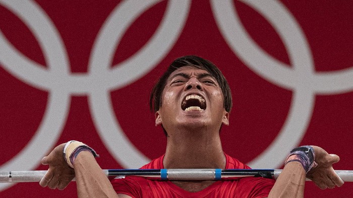 Momen Lifter Deni Gagal Rebut Medali di Olimpiade Tokyo 2020 Lifter Indonesia, Deni, gagal merebut medali di Olimpiade Tokyo 2020. Bermain di kelas 67 kg, Deni menempati peringat 9 dengan angkatan total 301 kg.