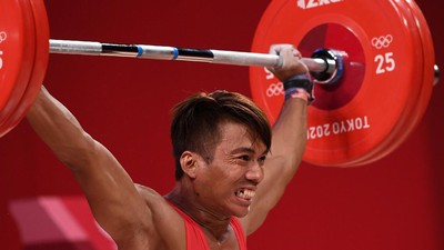 Momen Lifter Deni Gagal Rebut Medali di Olimpiade Tokyo 2020