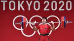 Momen Lifter Deni Gagal Rebut Medali di Olimpiade Tokyo 2020