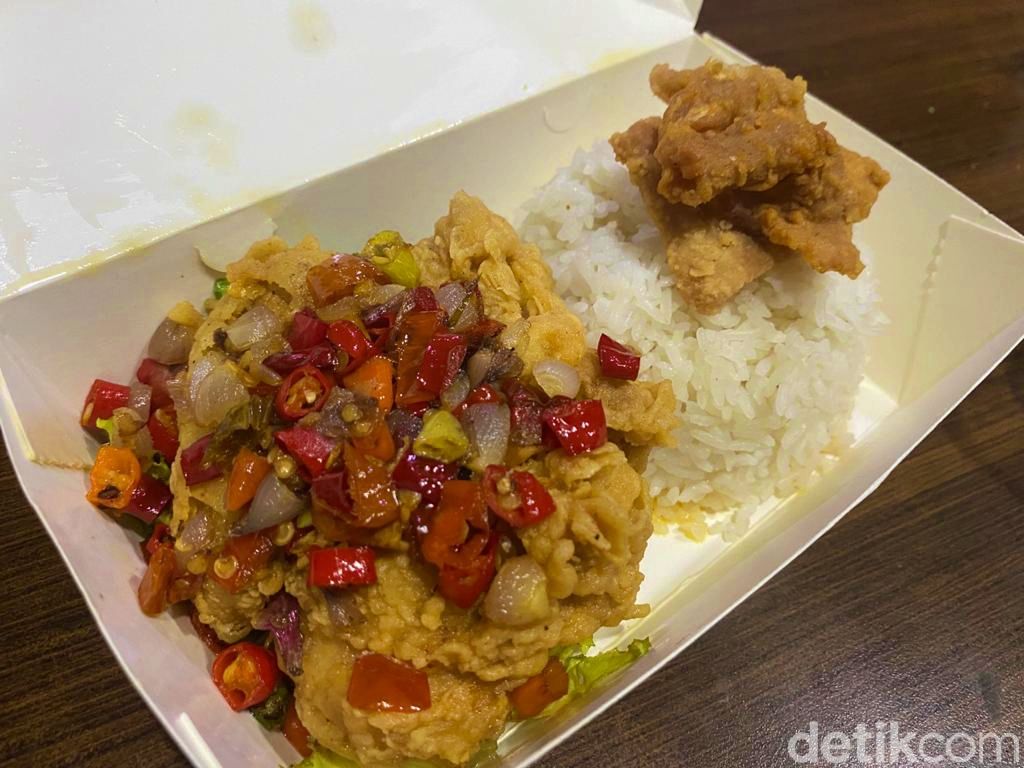 Nasi Goreng Receh : Makan Hemat Nasgor Pete Teri dan Nasgor Kulit Porsi Mantap