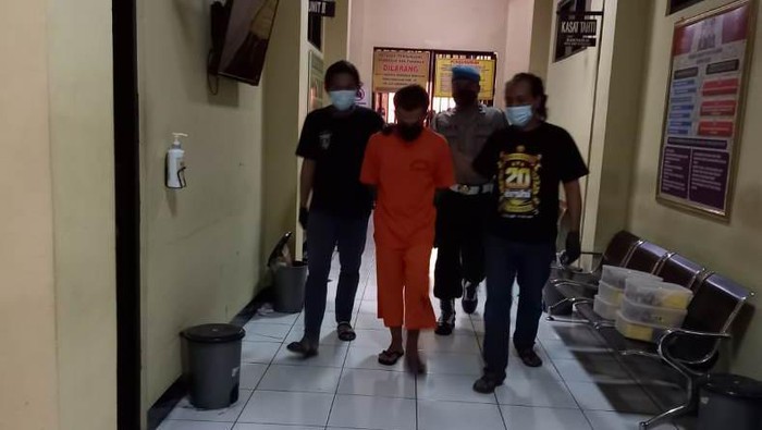 Pencuri modus ajak ambil bansos yang diringkus Polres Magelang, Senin (26/7/2021).
