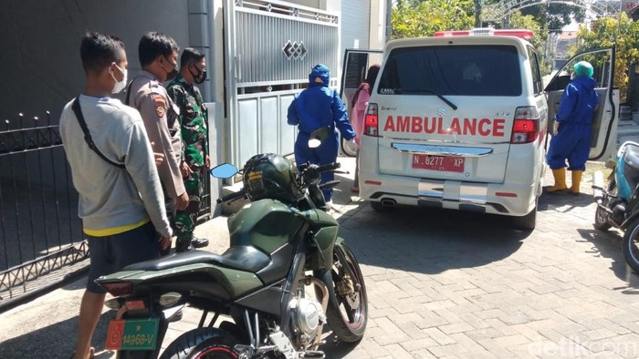 Kasus COVID-19 aktif di Kota Pasuruan mencapai 631 pasien. Sebanyak 349 pasien menjalani isolasi mandiri (isoman), 102 pasien berada di tempat isolasi terpusat dan 180 pasien berada di rumah sakit baik dalam maupun luar kota.