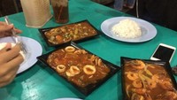 Tak jauh dari Seafood 32, juga ada warung seafood bernama Borolali Seafood. Lokasi tepatnya berada di Bintaro Sektor 3 tepatnya di samping Bintaro Plaza. Foto: Instagram @bellystories