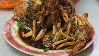 Pecinta seafood pasti tak ketinggalan untuk menikmati seafood di warung tenda Seafood 68 Santa. Warung seafood tersebut adalah favorit anak-anak muda sata kulineran sambil nongkrong. Foto: Instagram