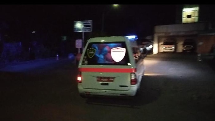 Seorang nenek meninggal di ambulans karena ditolak RSUD AW Syahranie. (dok. Istimewa)