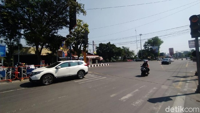 Suasana Jalan Lawu, Karanganyar, yang kembali dibuka aksesnya, Senin (26/7/2021).