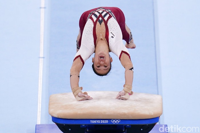 Pauline Schaefer-Betz, of Germany, performs on the beam during women's artistic gymnastic qualifications at the 2020 Summer Olympics, Sunday, July 25, 2021, in Tokyo. (AP Photo/Morry Gash)