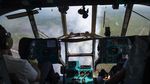 Melihat Pemadaman Kebakaran Lahan dari Udara di Sumsel
