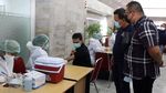 Vaksinasi COVID-19 Terus Dikebut