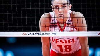 Postur Zehra ideal sebagai atlet. Tingginya mencapai 1,97 meter dan beratnya 88 kilogram. Foto: Instagram