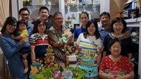 Disela-sela kesibukannya sebagai atlet dan pebisnis, Marcus ternyata juga selalu menyempatkan diri untuk berkumpul bersama keluarga besarnya. Salah satunya momen perayaan kelahiran putranya yang bahkan sampai mengundang orang tua dan seluruh keluarga besarnya. Foto: Instagram/marcusfernaldig