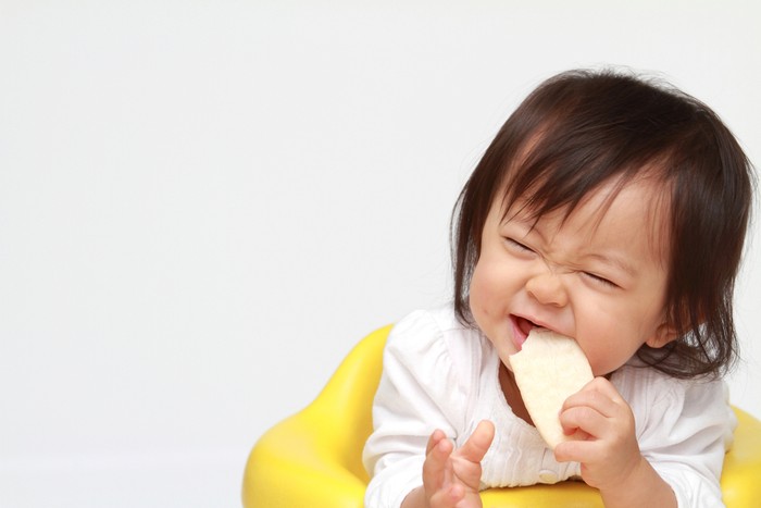 Ilustrasi Anak Makan Camilan Ilustrasi Anak Makan Camilan