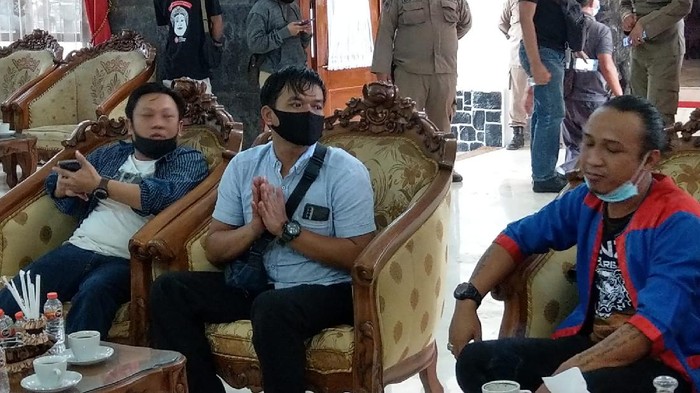 Kades di Trenggalek Minta Maaf Usai Posting-an Hina Pekerja Seni