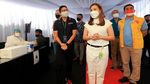 Kamrussamad dan Sandiaga Uno Tinjau Vaksinasi di Jakbar