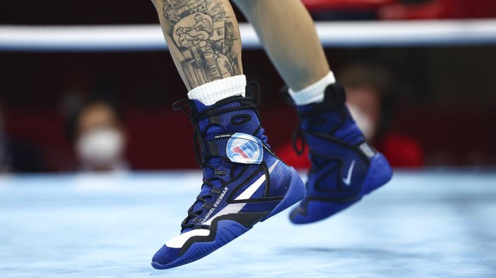 Jepang sudah lama memiliki hubungan buruk dengan budaya tato. Tantangan tabu tersebut kini didobrak para atlet saat ajang Olimpiade.