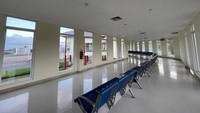 Selain itu, terdapat penambahan 60 ruang usaha baru menjadi 90 ruang usaha dan penambahan 1 ruang tunggu atau gate yang dilengkapi garbarata. 