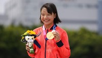 Dari cabang Skateboarding Olimpiade Tokyo 2020, Jepang kini total sudah meraih dua medali emas. Sebelumnya ada atlet Yuto Horigome yang meraih medali tersebut di nomor Mens Street.  