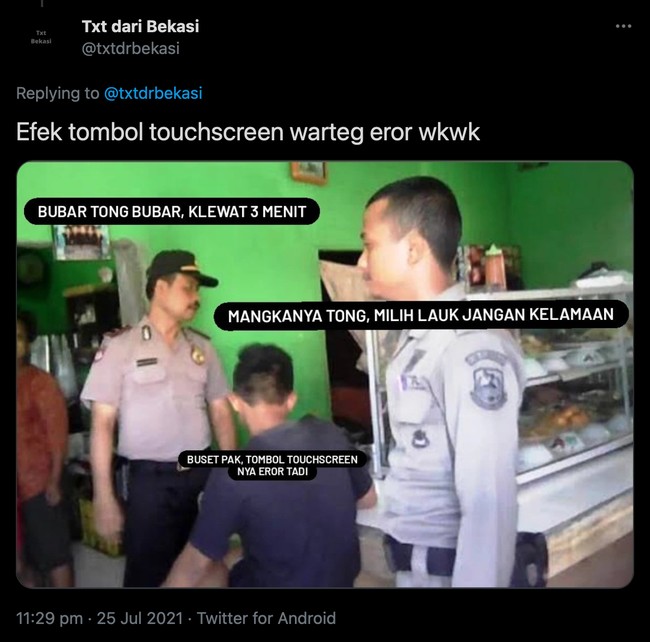 Nasib kalau milih menu makanannya pakai tombol touch screen. Pas tombol touch screennya error yasudah deh semuanya berantakan, keburu diusir satpol PP. Foto: Twitter