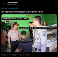 Nasib kalau milih menu makanannya pakai tombol touch screen. Pas tombol touch screennya error yasudah deh semuanya berantakan, keburu diusir satpol PP. Foto: Twitter