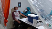 Tak hanya di Bandung, vaksinasi COVID-19 ini dilakukan Hippindo dibeberapa kota besar di Indonesia.