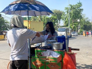 Boleh Buka Saat PPKM Level 4, PKL di Pasar Senen: Kemarin Kucing-kucingan
