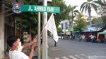 Foto: Pedagang Ramai-ramai Kibarkan Bendera Putih di saat PPKM