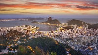 Kemudian ada Rio de Janeiro dengan pemandangan cakrawala jingganya. (Getty Images/Grafissimo)