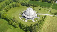 Jerman pun punya rumah ibadah Bahai di Kota Langenhain. Bangunan rumah ibadahnya indah-indah, ya! (Getty Images)