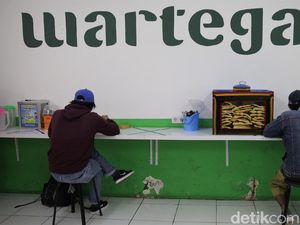 Satgas COVID: Kepatuhan Prokes di Warung Makan-Kedai Paling Rendah
