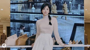 Karyanya dalam bermain drama tidak sedikit. Coba Googling namanya, pasti keluar deretan film bergengsi. Song Hye Kyo punya 11,5 juta followers di Instagram. Foto: Instagram/@kyo1122