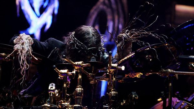 SYDNEY, AUSTRALIA - OCTOBER 26:  Drummer Joey Jordison of heavy metal band Slipknot performs on stage in concert at Acer Arena on October 26, 2008 in Sydney, Australia.  (Photo by Lisa Maree Williams/Getty Images)