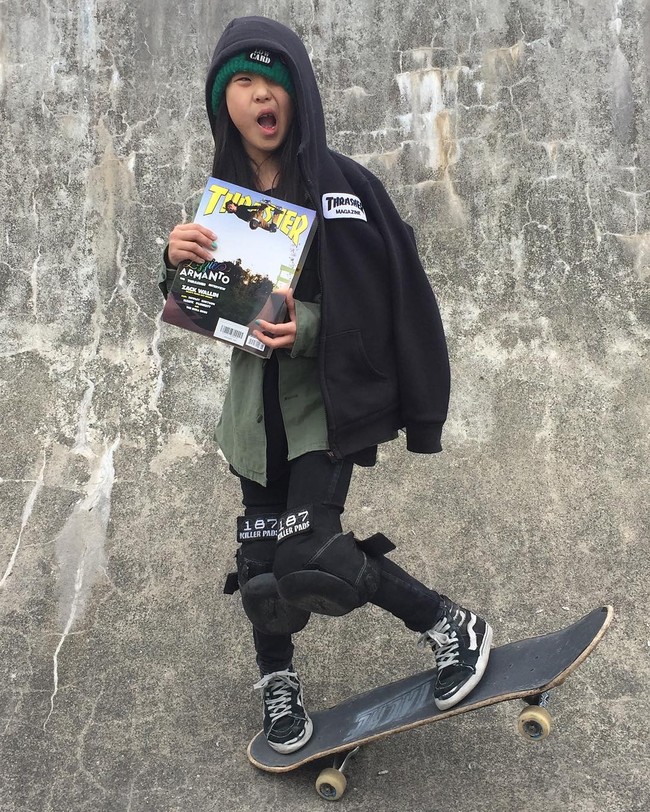 Cabor skateboarding diisi oleh atlet-atlet muda. Dari Jepang, ada Kokona Hiraki yang juga menjadi atlet termuda dari negaranya di usia 12 tahun. Bertanding di kandang sendiri, ia mengaku tidak terlalu gugup seperti biasanya. Sikapnya yang santai mungkin bisa jadi menguntungkan selama pertandingan. Foto: Instagram