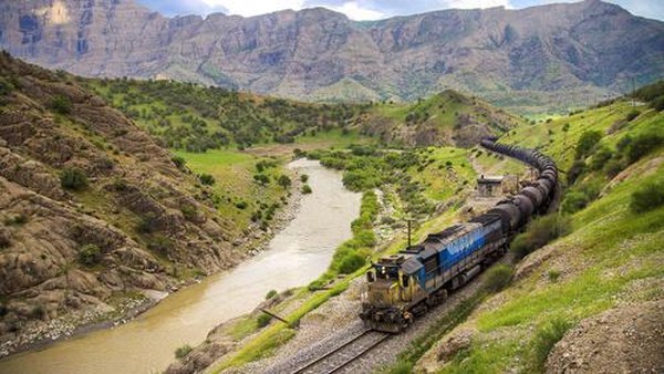 Penampakan kereta api Trans-Iran yang masuk dalam daftar Situs Warisan Dunia UNESCO. Dok. Hossein Javadi via www.whc.unesco.org. Penampakan kereta api Trans-Iran yang masuk dalam daftar Situs Warisan Dunia UNESCO. Dok. Hossein Javadi via www.whc.unesco.org.